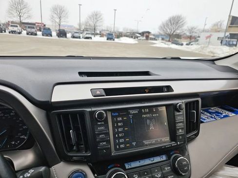 Used 2016 Toyota RAV4 XLE w/ Convenience Package image 10