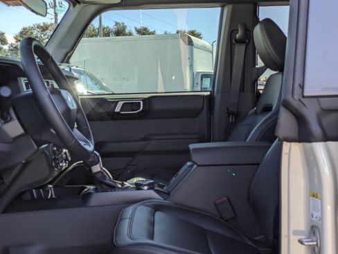 New 2025 Ford Bronco Badlands AWD/4WD image 49