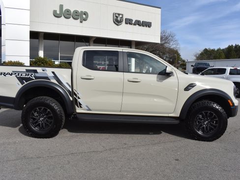 Used 2025 Ford Ranger Raptor image 10