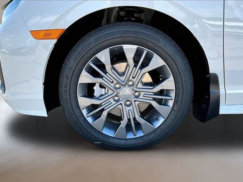 New 2026 Honda Odyssey Touring image 12