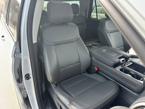 Used 2025 Ford Expedition Max Active image 31