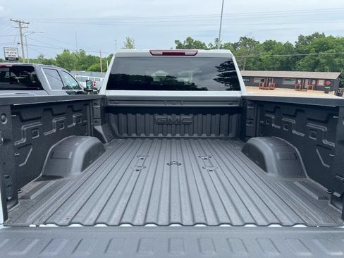 New 2026 GMC Sierra 3500 SLT w/ SLT Convenience Package AWD/4WD image 11
