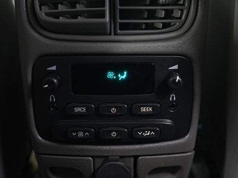 Used 2005 Buick Rainier CXL image 19