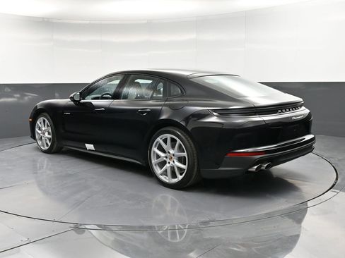 New 2026 Porsche Panamera 4 image 3