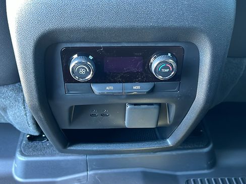 New 2026 Chevrolet Traverse LT w/ Midnight/Sport Edition image 15