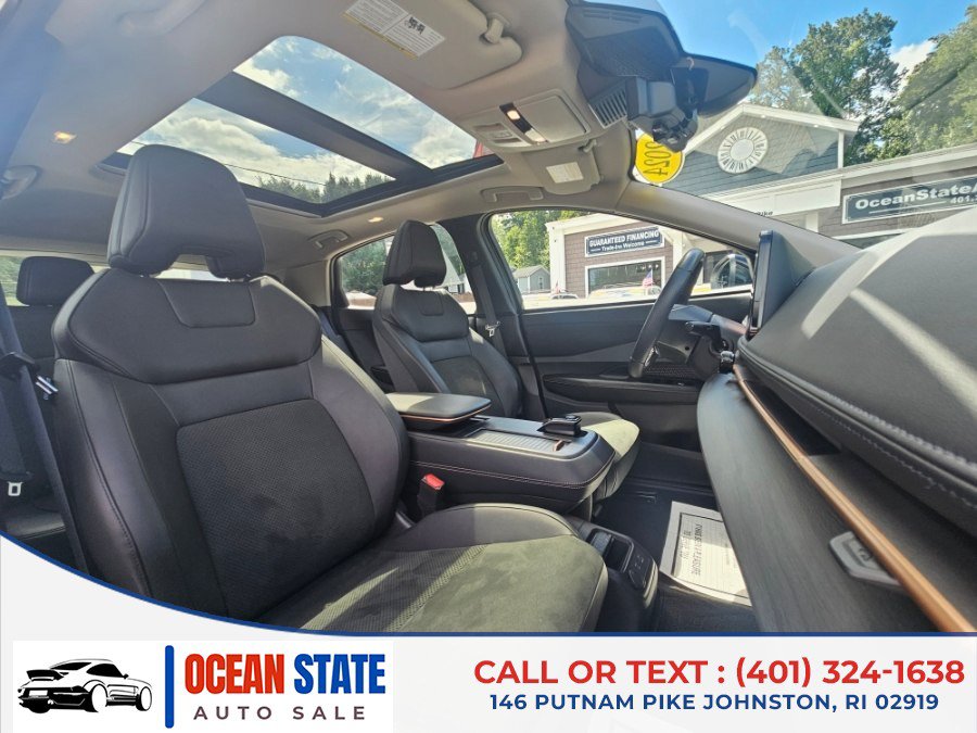 Used 2024 Nissan Ariya AWD image 14