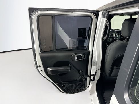 Used 2018 Jeep Wrangler Unlimited Sport AWD/4WD image 25
