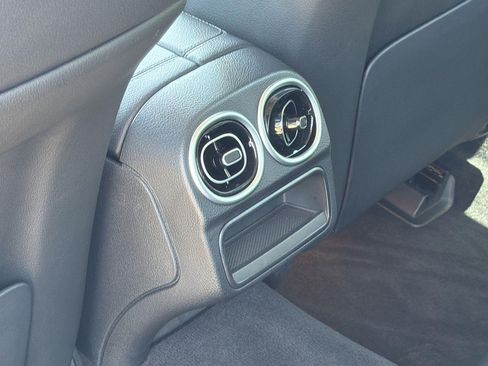 Used 2022 Mercedes-Benz C 300 Sedan image 26
