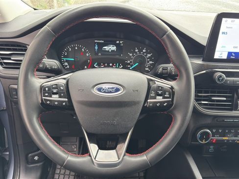 Used 2022 Ford Escape SEL w/ SEL Stealth AWD Package image 15