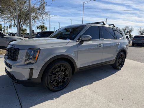 Certified 2022 Kia Telluride EX w/ EX Premium Package image 8