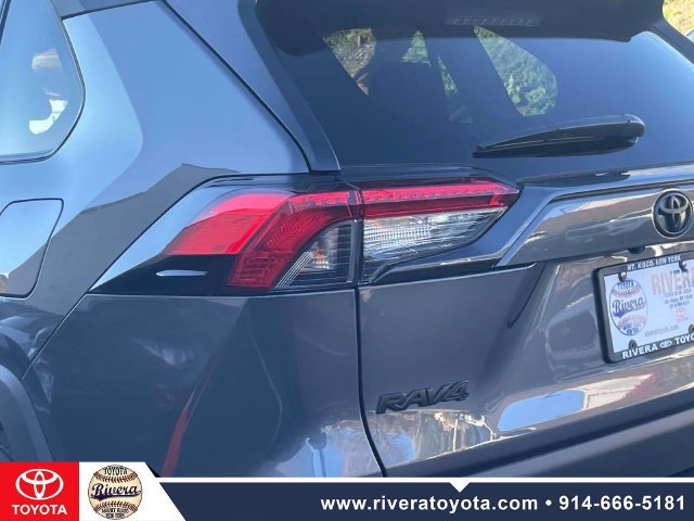 Used 2023 Toyota RAV4 LE AWD/4WD image 12