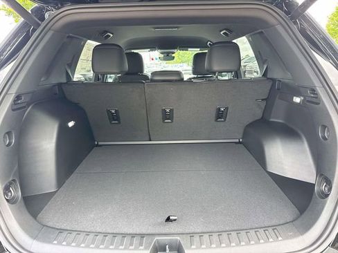 New 2026 Chevrolet Equinox LT w/ Convenience Package II FWD image 10