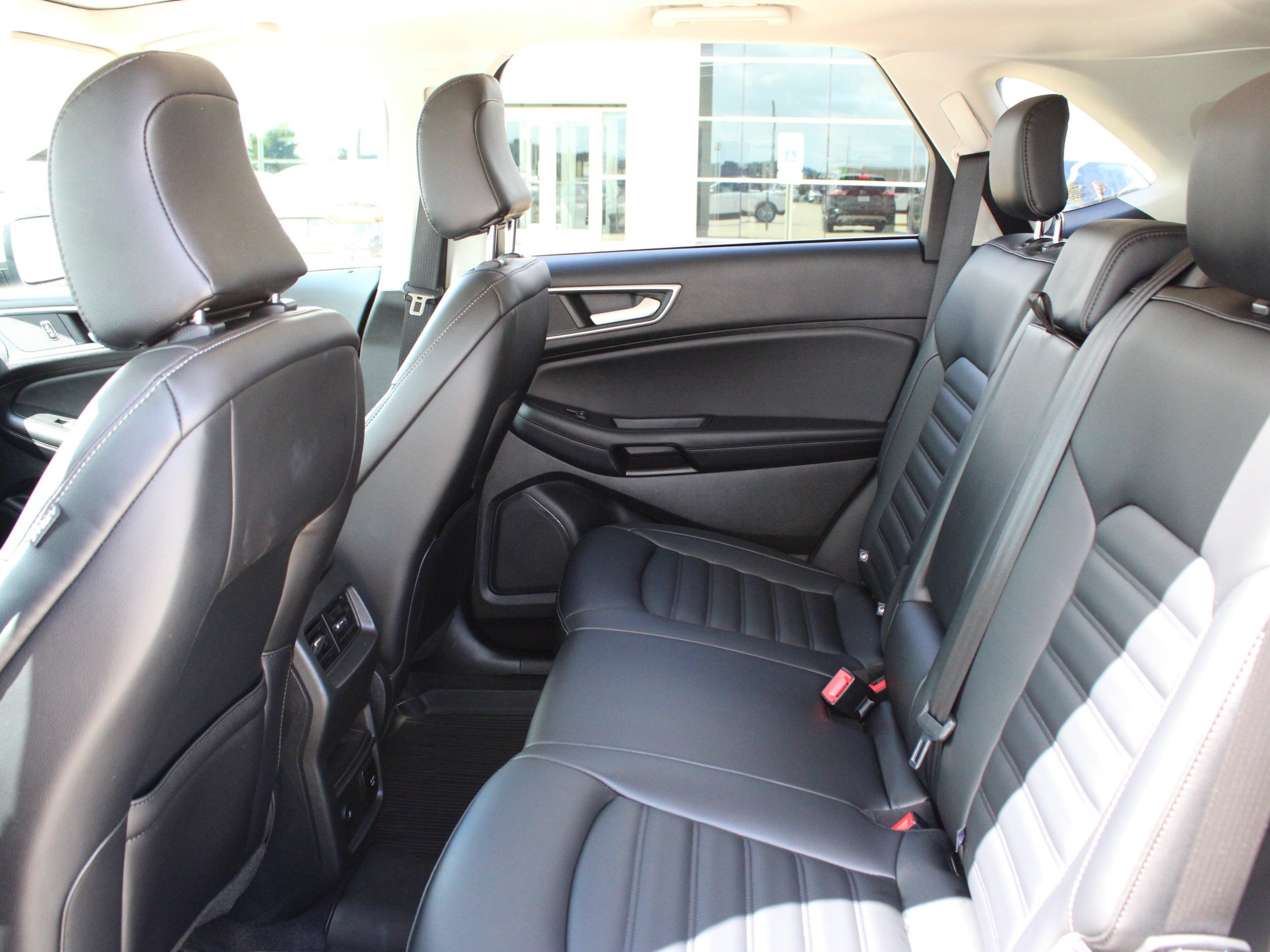 Used 2024 Ford Edge SEL w/ Convenience Package AWD/4WD image 38
