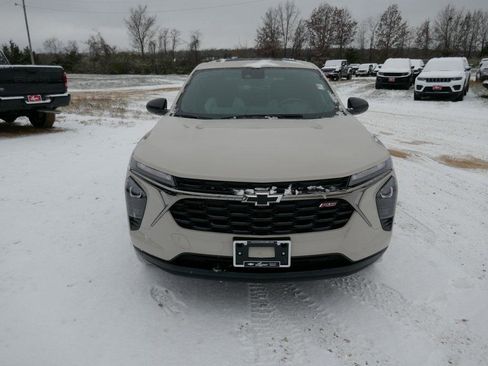 New 2026 Chevrolet Trax RS w/ Sunroof Package image 8