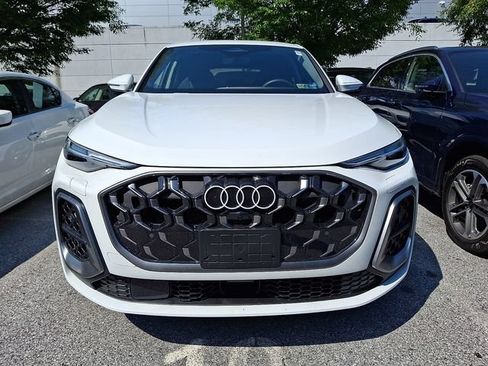 Used 2025 Audi Q5 Premium Plus AWD/4WD image 2