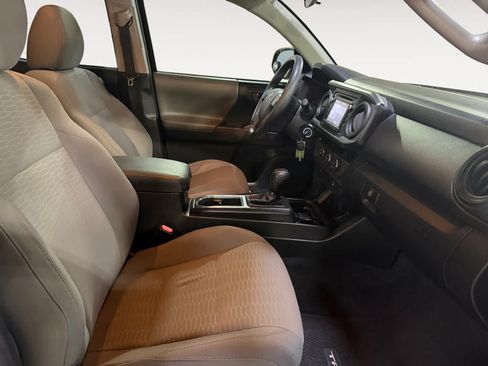 Used 2016 Toyota Tacoma SR RWD image 22