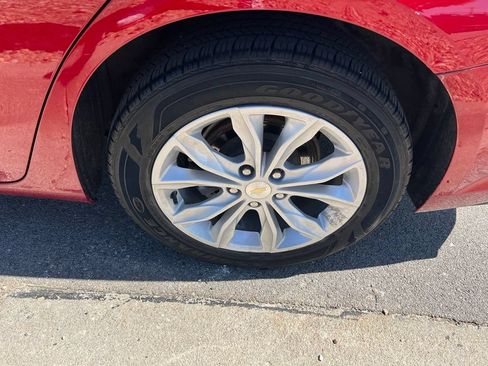 Used 2022 Chevrolet Malibu LT FWD image 14