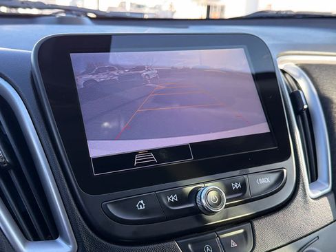 Used 2022 Chevrolet Malibu LT image 16