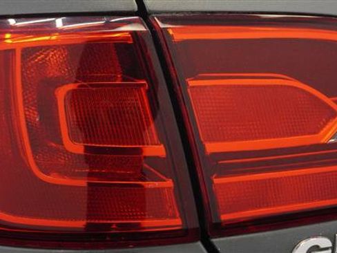 Used 2012 Volkswagen Jetta GLI FWD image 33