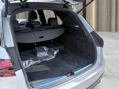 Used 2025 Mercedes-Benz GLE 450e 4MATIC w/ AMG Line Exterior image 80