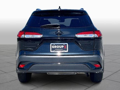 Used 2024 Toyota Corolla Cross SE image 5