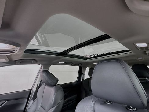 Used 2025 Subaru Ascent Limited AWD/4WD image 5