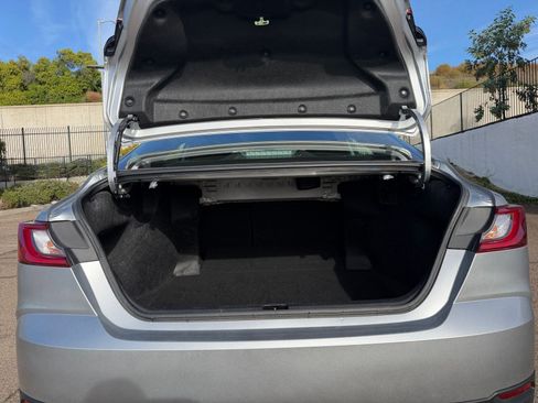 Used 2025 Toyota Camry LE image 30