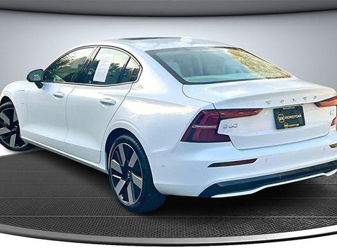 Used 2024 Volvo S60 T8 Ultimate w/ Climate Package image 4
