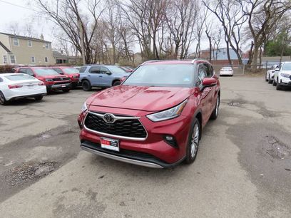 Used 2021 Toyota Highlander Platinum