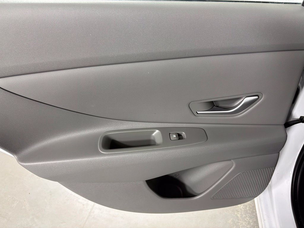 Used 2024 Hyundai Elantra SEL w/ Convenience Package FWD image 35
