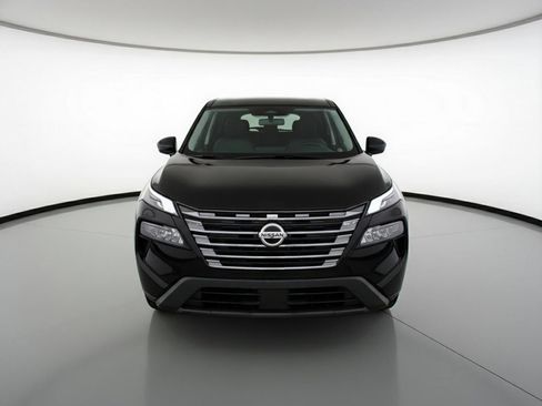 Used 2025 Nissan Rogue SV FWD image 2