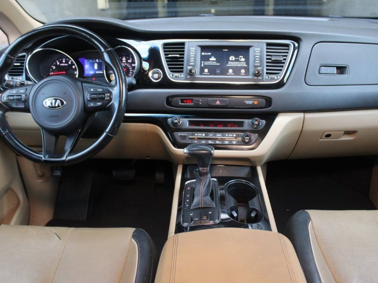 Used 2018 Kia Sedona EX FWD image 16