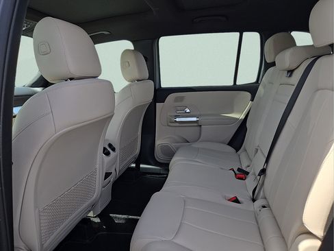New 2026 Mercedes-Benz GLB 250 image 11