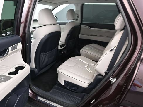 Used 2024 Hyundai Palisade Calligraphy FWD image 17