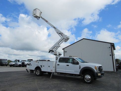 Used 2017 Ford F550 2WD Crew Cab Super Duty image 45
