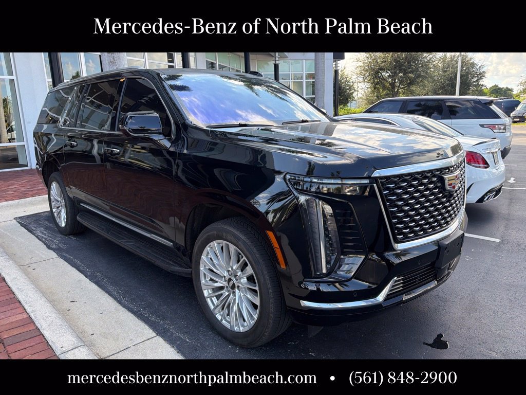 Used 2025 Cadillac Escalade ESV Premium Luxury AWD/4WD image 2