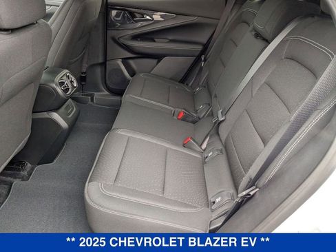 New 2025 Chevrolet Blazer EV LT image 24