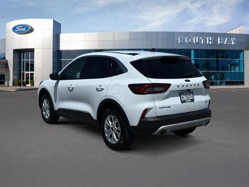 Certified 2024 Ford Escape Active image 3