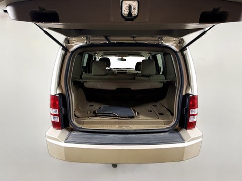 Used 2010 Jeep Liberty Sport w/ Popular Equipment Group image 18