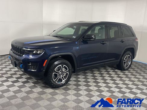 Used 2023 Jeep Grand Cherokee Trailhawk w/ Advanced Protech Group II AWD/4WD image 1