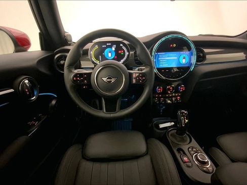 Used 2024 MINI Cooper SE FWD image 4