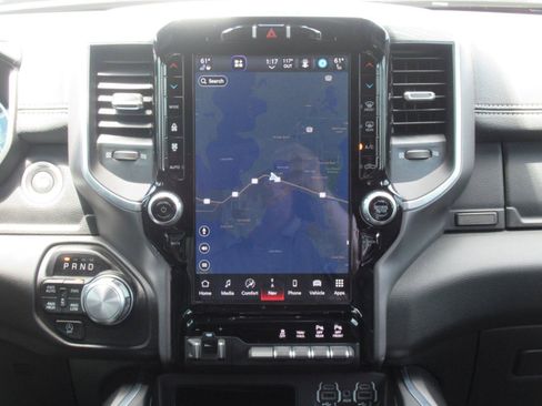 Used 2023 RAM 1500 Laramie AWD/4WD image 16