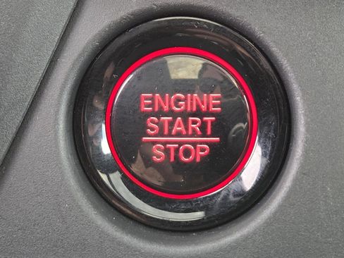 Used 2025 Honda Pilot Black Edition image 38