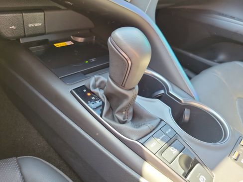 Used 2024 Toyota Camry XSE image 28