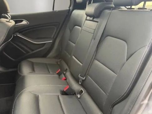 Used 2019 Mercedes-Benz GLA 250 4MATIC image 18