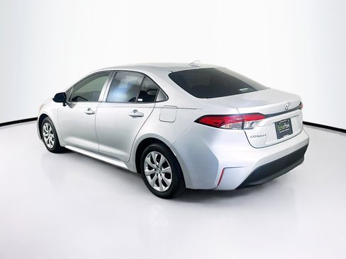 Used 2025 Toyota Corolla LE FWD image 5