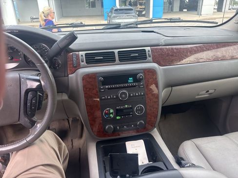 Used 2007 Chevrolet Avalanche LT w/ LT Preferred Equipment Group image 6