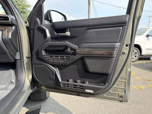 Used 2024 Toyota Tacoma Limited AWD/4WD image 16