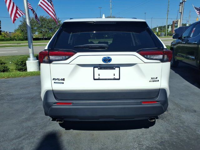 Used 2023 Toyota RAV4 XLE AWD/4WD image 2