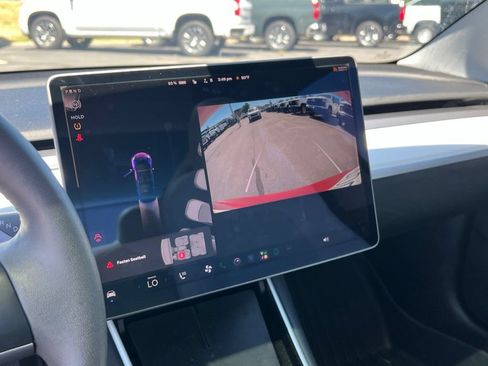 Used 2020 Tesla Model 3 Standard Range Plus RWD image 30